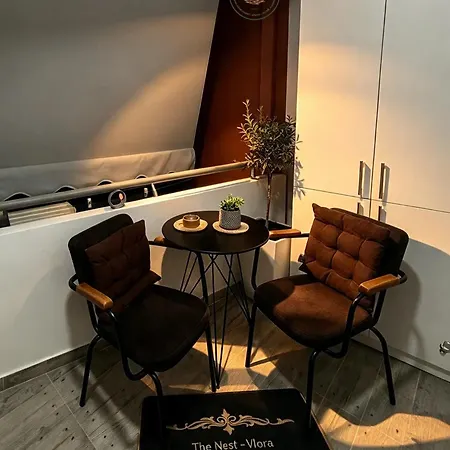 The Nest - Modern With Balcony Appartement